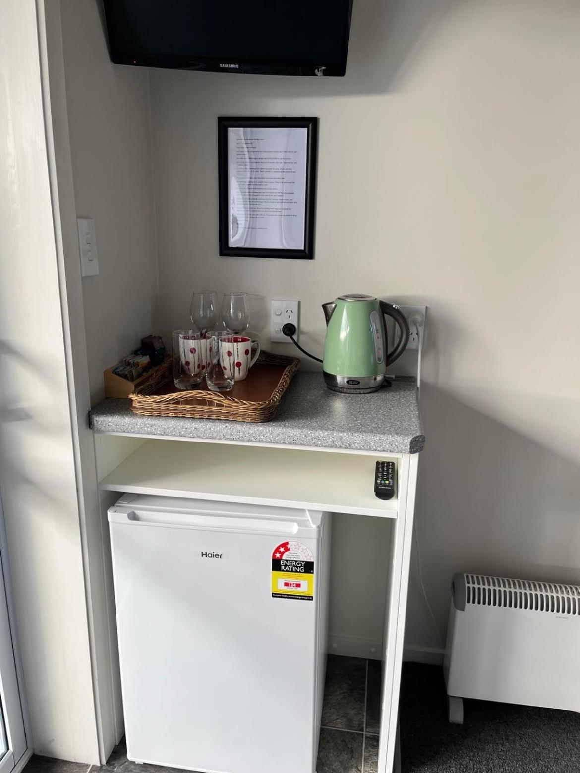 Riverton Holiday Park Екстериор снимка